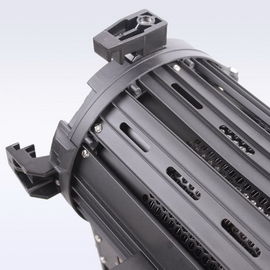 High Light Output 200W LED Fresnel Light Daylight Battery Powered for Film and Studio Lighting(Pole-Operated Yoke) supplier