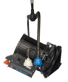 GENERALINK 100W LED Fresnel Video Light High CRI Tungsten Fresnel Light with Pole-Operated Yoke supplier